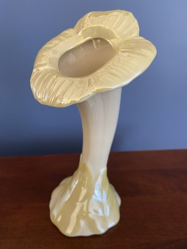 Vtg belleek sunflower trumpet - belleek,