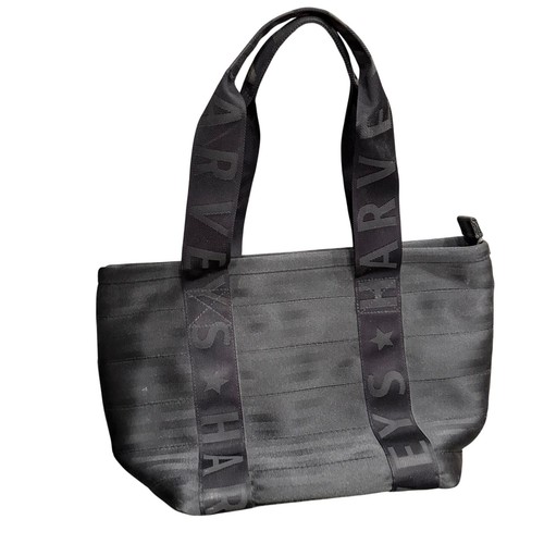 Harveys seatbelt bag solid - harveys,