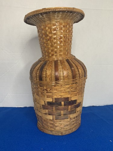 Vtg wicker ratan woven - wicker, vase