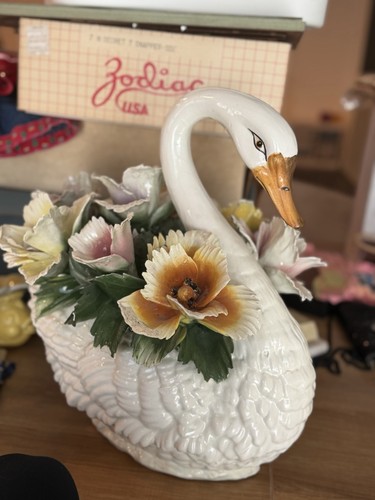 Vintage capodimonte floral - vintage,