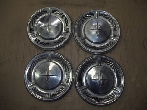 Oldsmobile hubcap rim - hubcap,