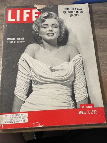 Life magazine april - magazine, 1952
