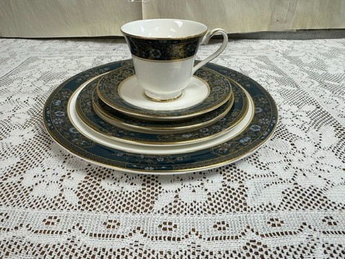 Royal doulton china - china, carlyle