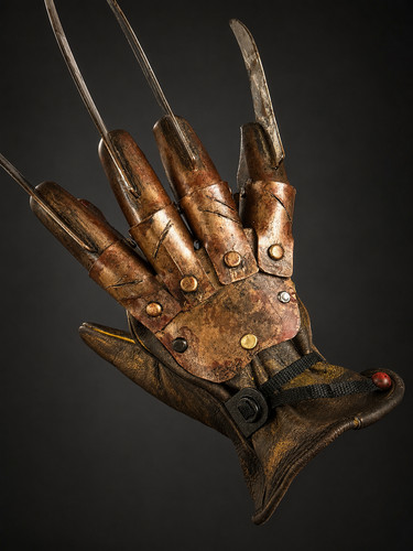 Freddy krueger glove - freddy, vs