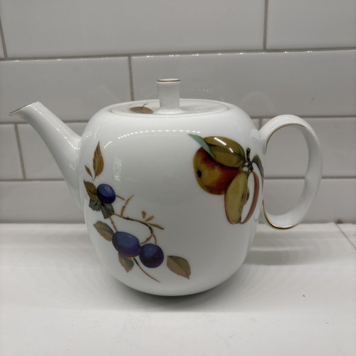 Royal worcester evesham gold - worcester,