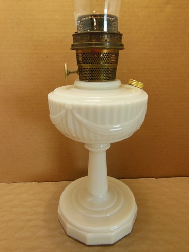Vintage 1940 aladdin - aladdin, alacite