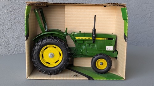 Ertl john deere compact - john,