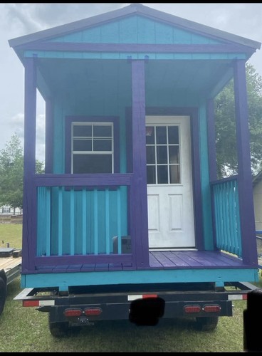 Tiny house concession food - house,