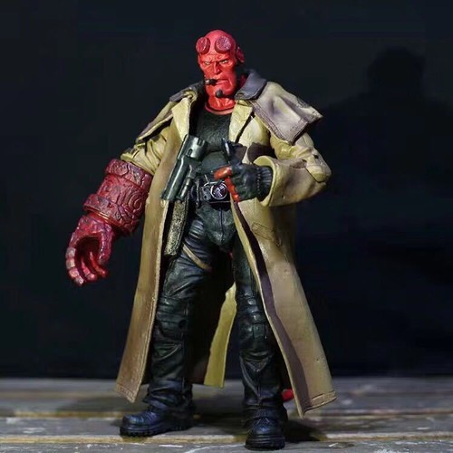 Mezco hellboy golden army - mezco,