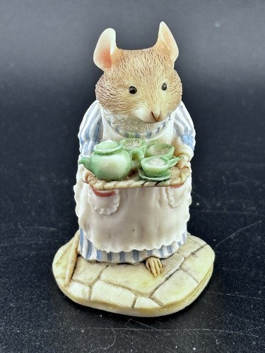 Brambley hedge mrs apple - hedge,