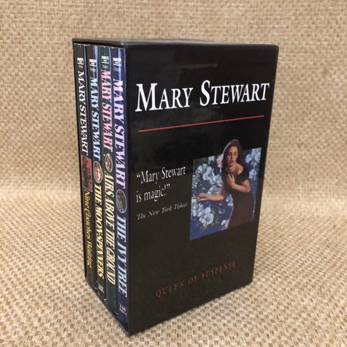 Mary stewart book boxed set - 4,