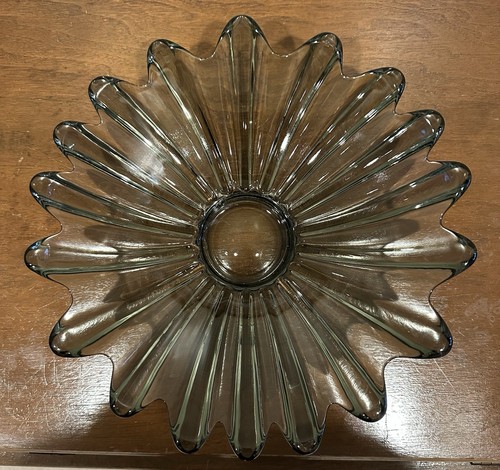Fluted glass decorative - fluted,