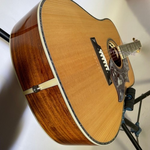 Factory solid spruce top - factory,