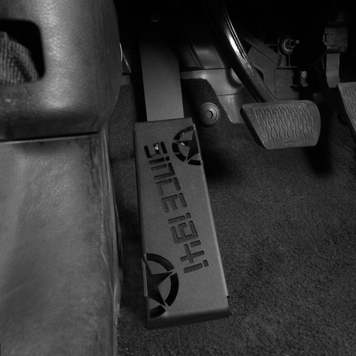 Driver side foot - driver, rest