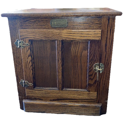 Vintage white clad oak wood - white,