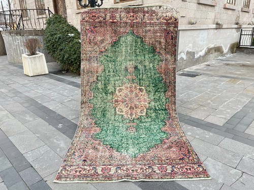 Vintage hand knotted wool - hand,