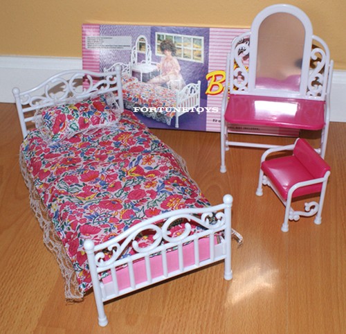New gloria doll house - new,