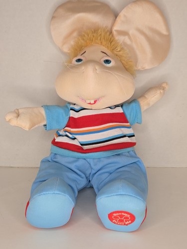 Vintage 2010 topo gigio doll - vintage,