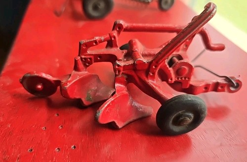 Vintage slik toys oliver plow - slik-toys,