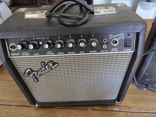 Fender frontman guitar - 15-r",