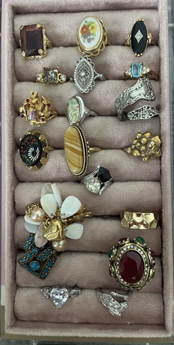 Avon ring misc - , lot