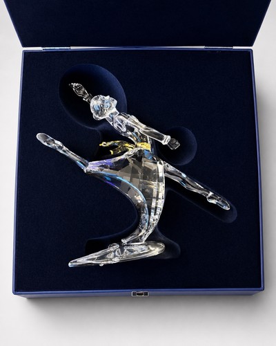 Nice clean swarovski magic - nice, of