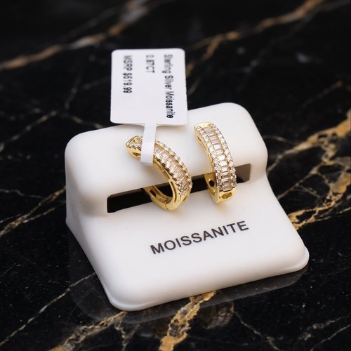 Genuine moissanite baguette - moissanite,