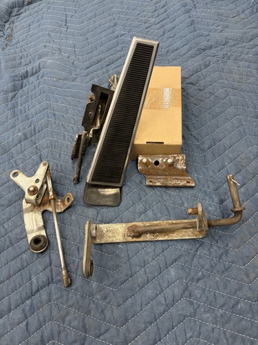 Gas pedal throttle - gas, linkage