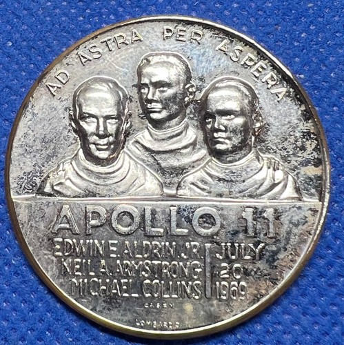 Apollo first the moon - 11,