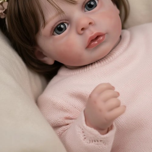 Realistic reborn baby - reborn,