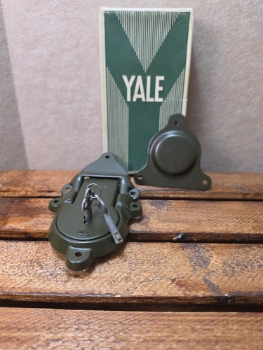 Yale wwii military - *yale, us