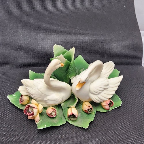 Capodimonte swans and - , roses