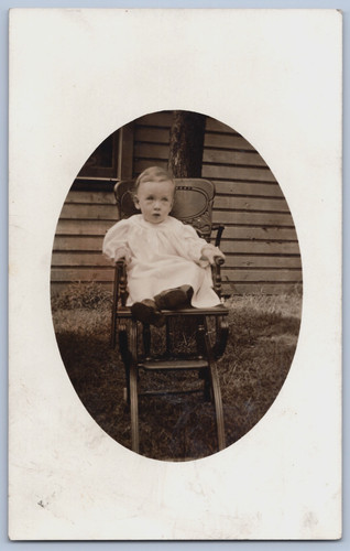 Postcard 1900s small child - postcard,