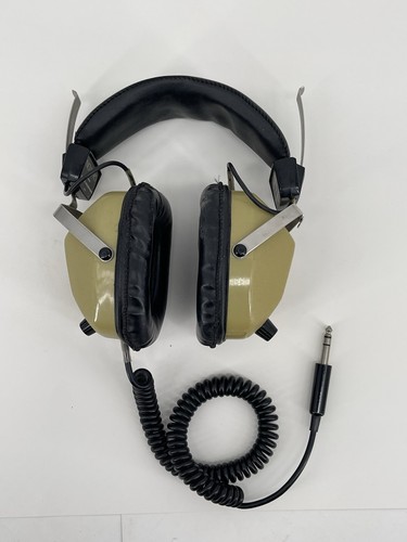 Vintage realistic nova pro - realistic,