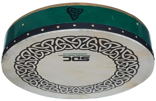 Green celtic circle design - green,