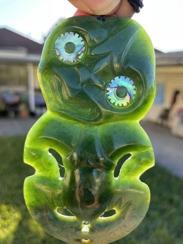 Nephrite maori greenstone - nephrite,