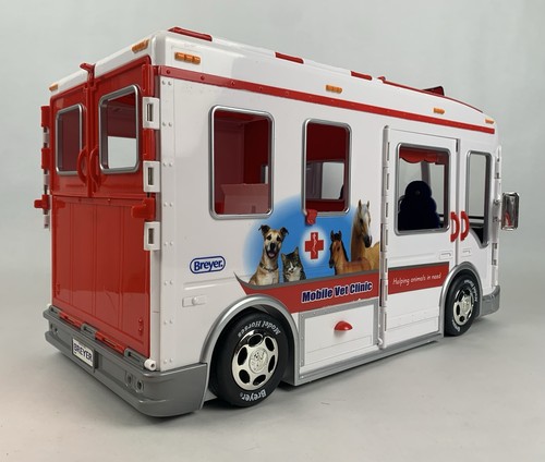 Breyer traditional mobile - mobile, vet