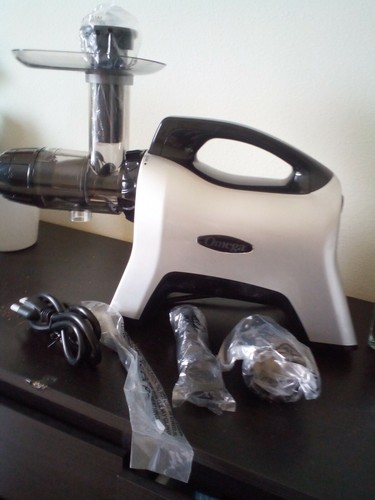 Omega juicers j8005 nutrition - omega,