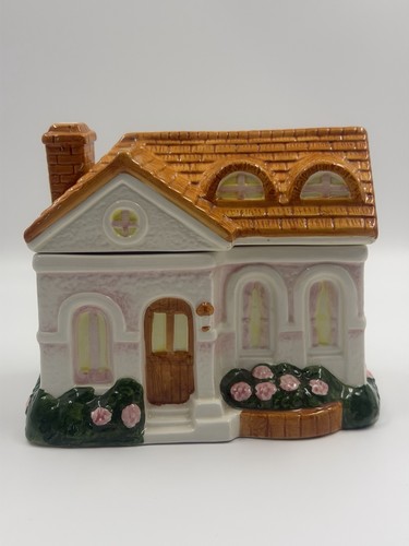 Vintage roman ceramic cottage - vintage,