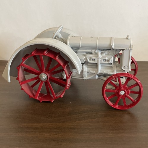 Ertl fordson diecast metal - diecast,