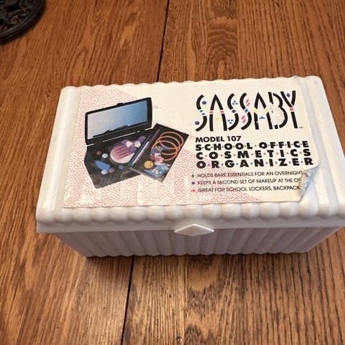 Sassaby model 107 cosmetics - sassaby,
