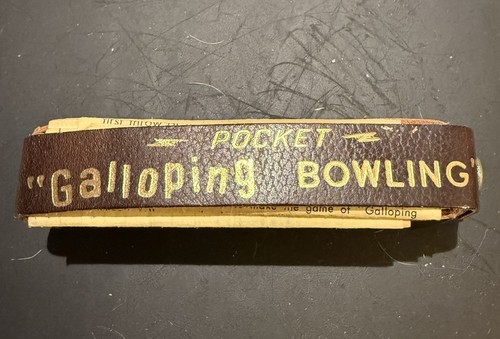 Vintage 50s bakelite pocket - vintage,
