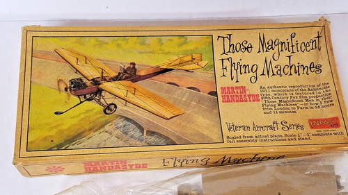Vintage inpact flying - 1/48, "flying
