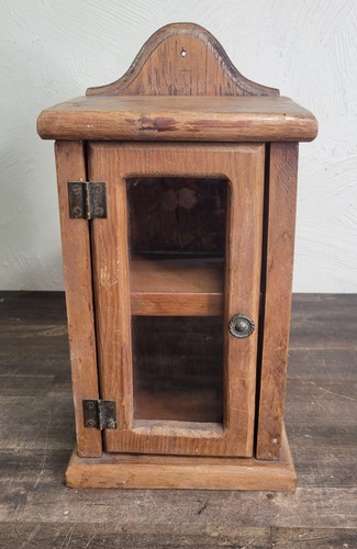 Vintage small wooden cabinet - small,