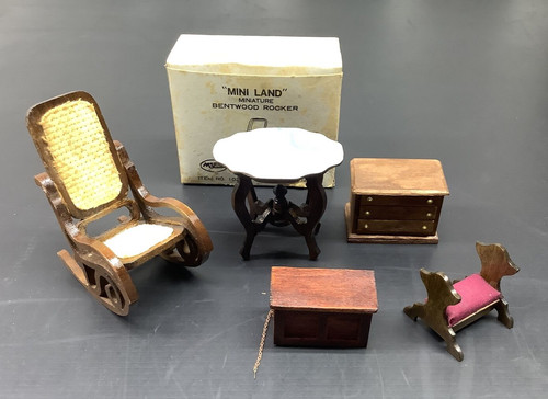 Vtg mini land dollhouse - vtg,