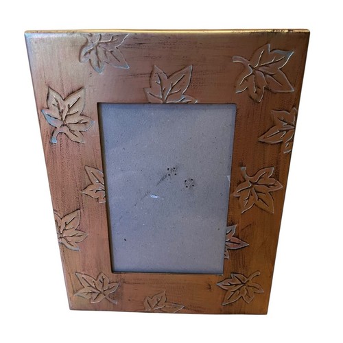 Vintage metal picture frame - picture,