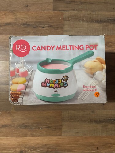 Candy melting pot - candy,