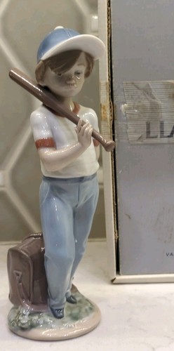 Lladro 7610 can play - "can, play?"
