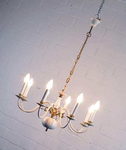 Elegant chandelier chandelier