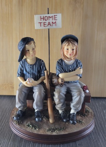 Mama says figurine a - "be,